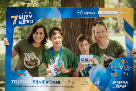 ustvarjanje lepih skupnih spominovsij_sijev dan 7 m-111